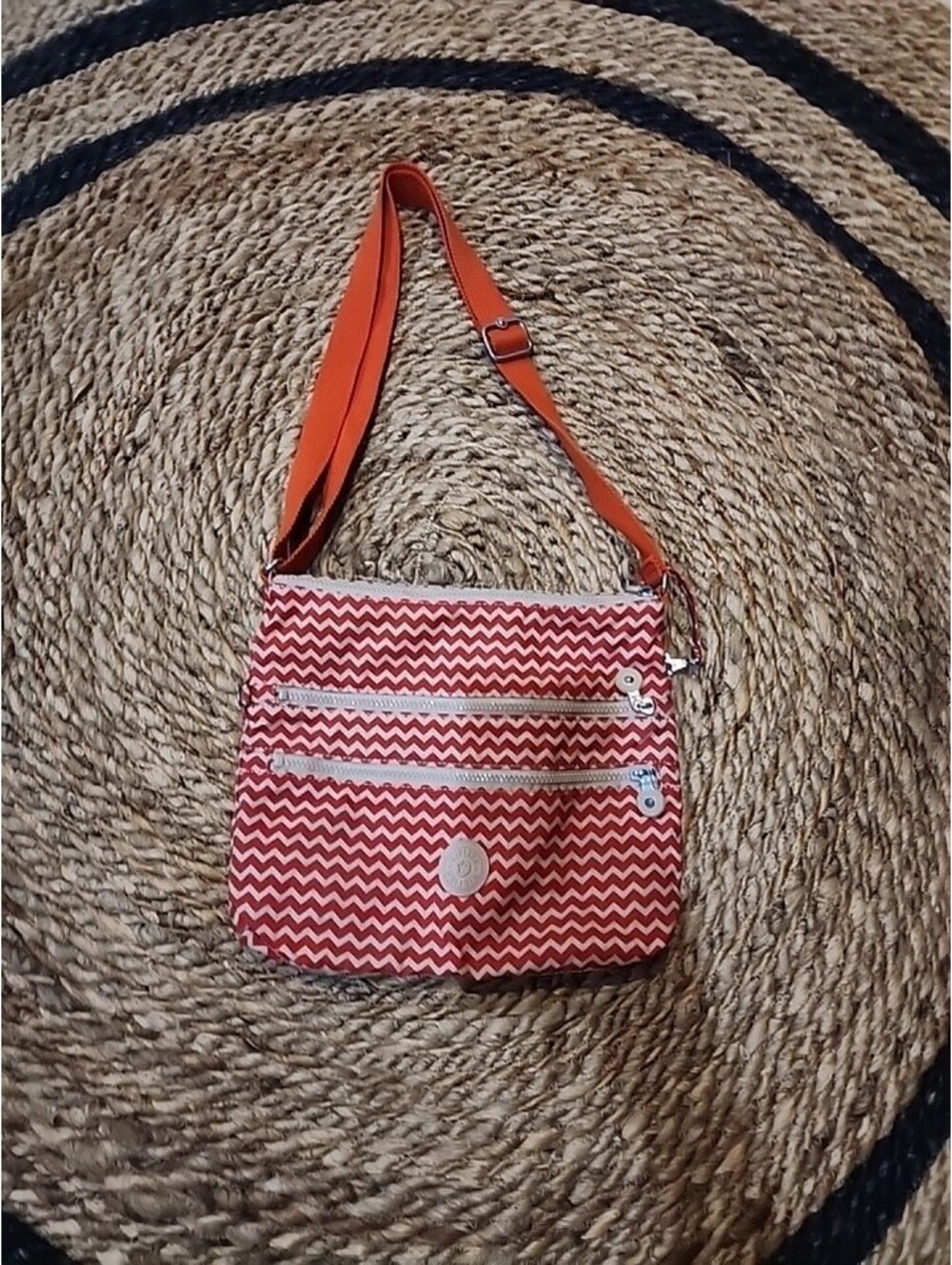 Kipling Alvar Beige Chevron Print Shoulder Crossbody Purse
